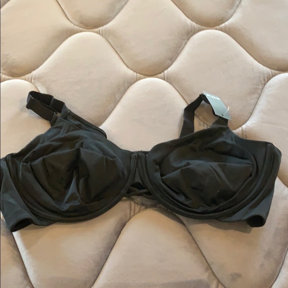 NWT Baxk Smoothing Bra